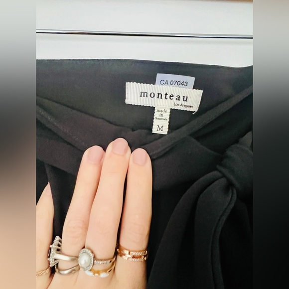 Monteau Los Angeles | High Waisted, Tie Shorts - Picture 4 of 6